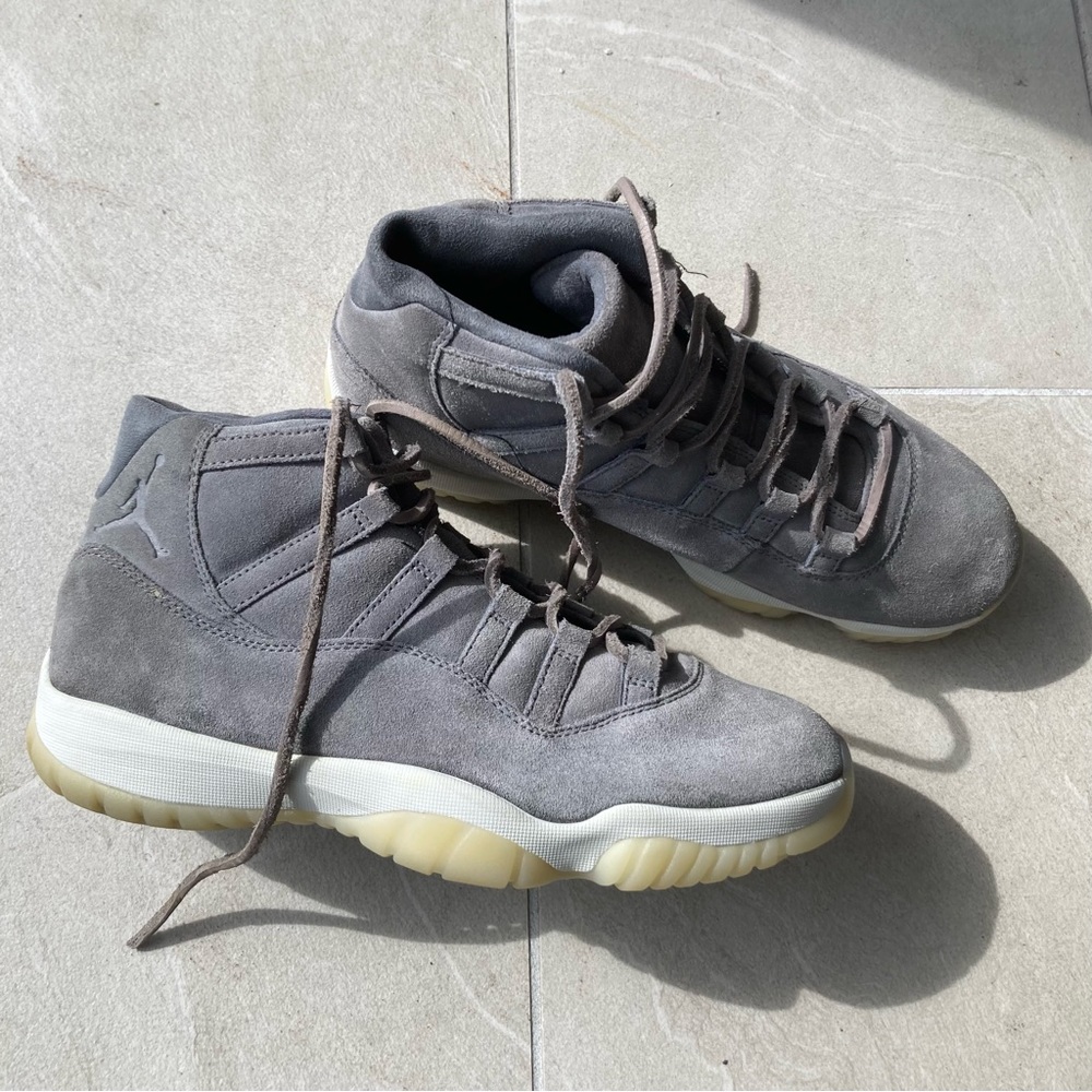Air Jordan 11 Retro Premium ‘Grey Suede’